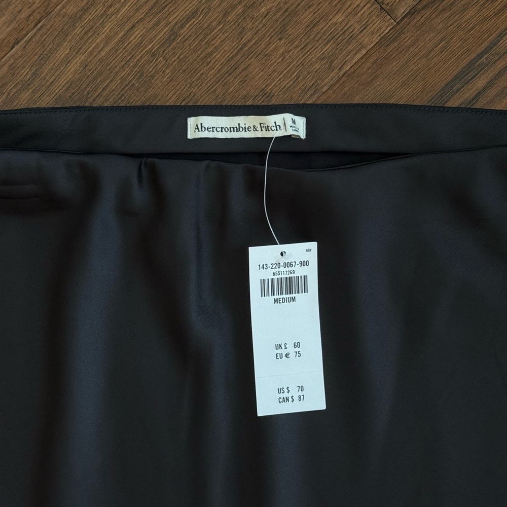 Abercrombie & Fitch Black Midi Skirt - Picture 2 of 3